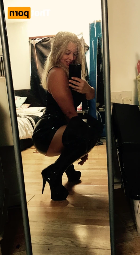 Beth Bennett [ bethundressed ] Onlyfans leaked photo 12648929 on Hotleaks.tv