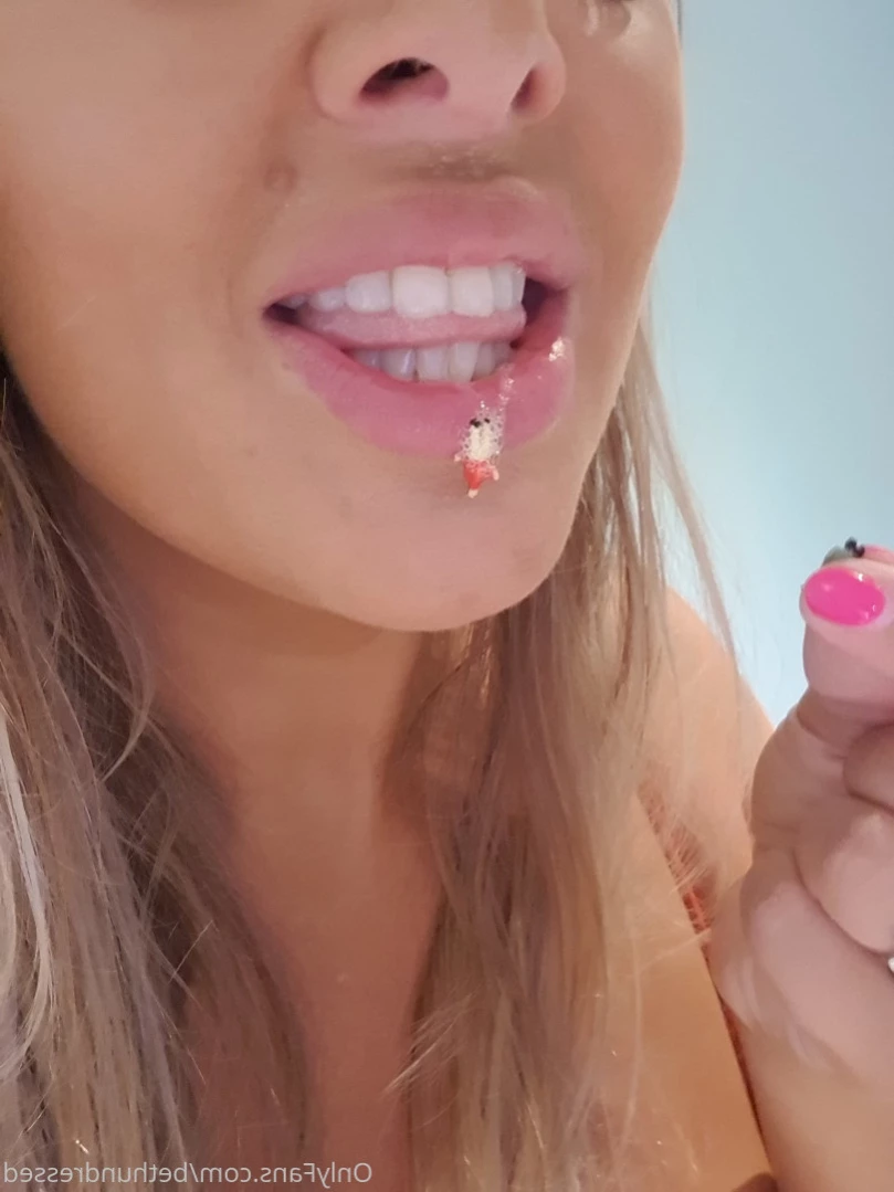 Beth Bennett [ bethundressed ] Onlyfans leaked photo 12733280 on Hotleaks.tv
