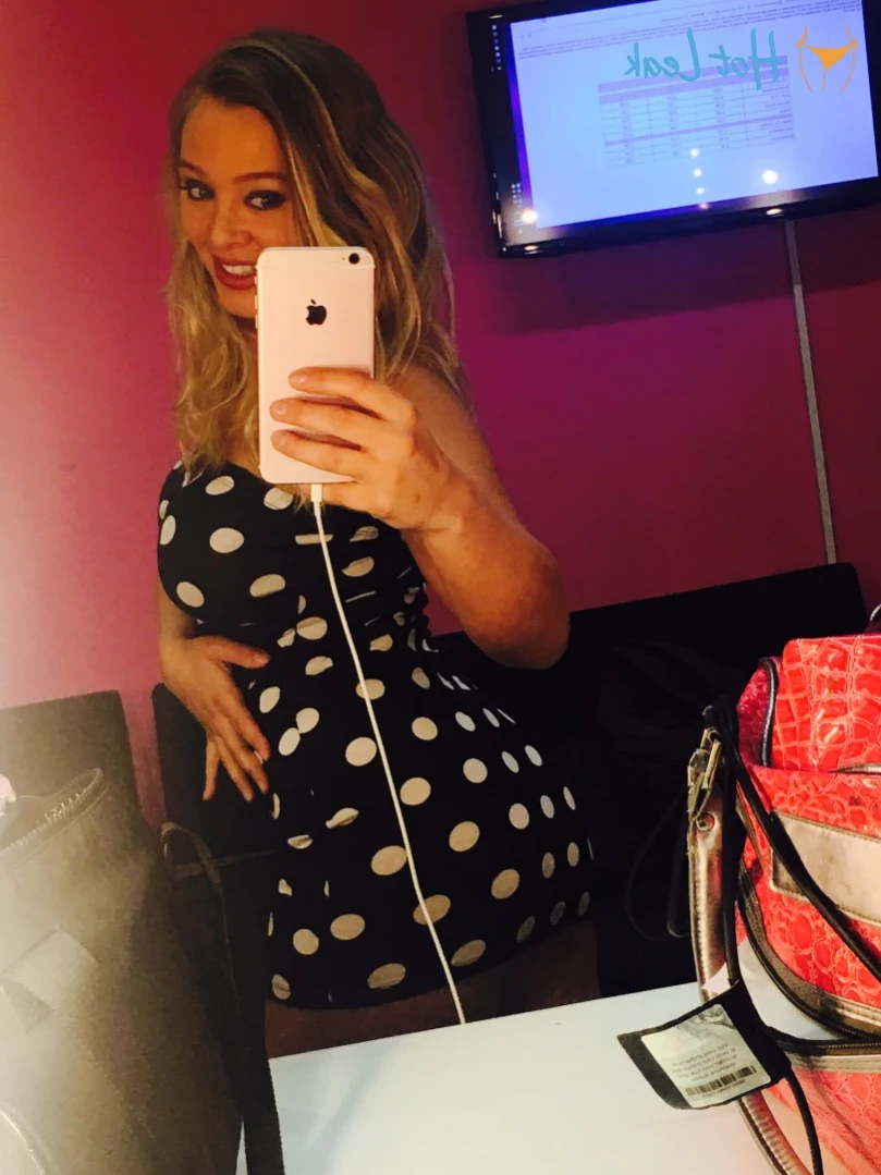 Beth Bennett [ bethundressed ] Onlyfans leaked photo 12893081 on Hotleaks.tv
