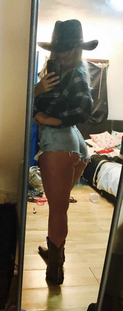 Beth Bennett [ bethundressed ] Onlyfans leaked photo 13367642 on Hotleaks.tv