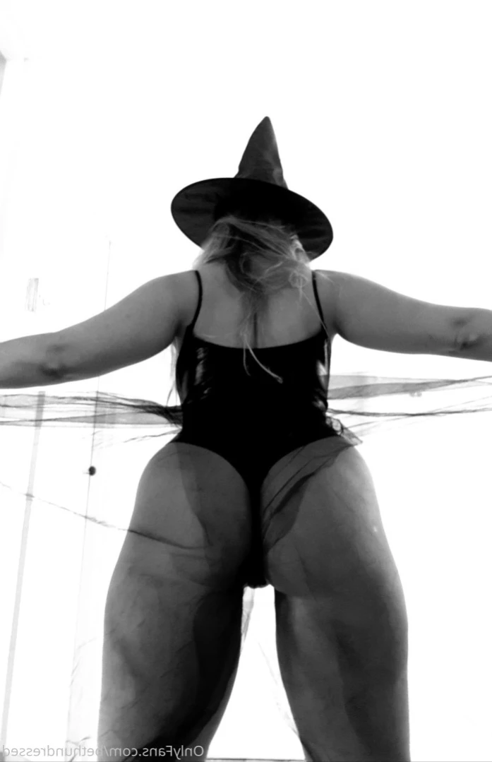Beth Bennett [ bethundressed ] Onlyfans leaked photo 15962239 on Hotleaks.tv