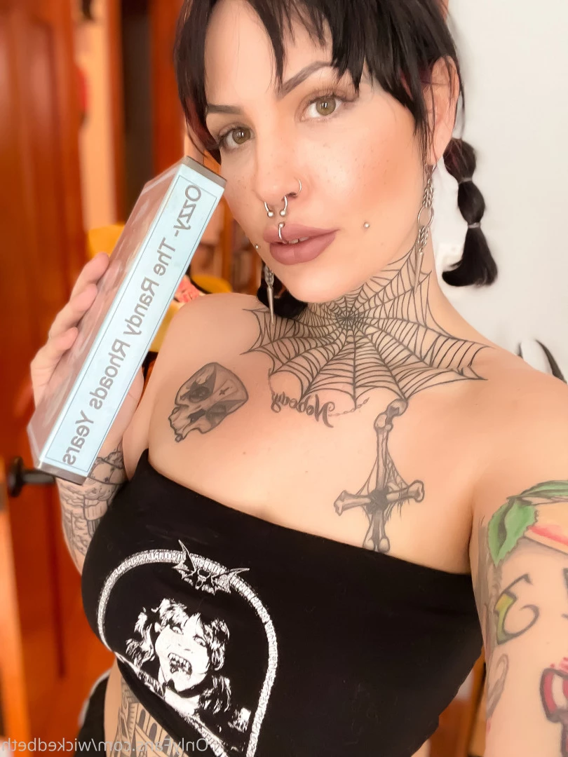 Backdoor Goth 🦇 [ bettyclark ] Onlyfans leaked photo 8814115 on Hotleaks.tv