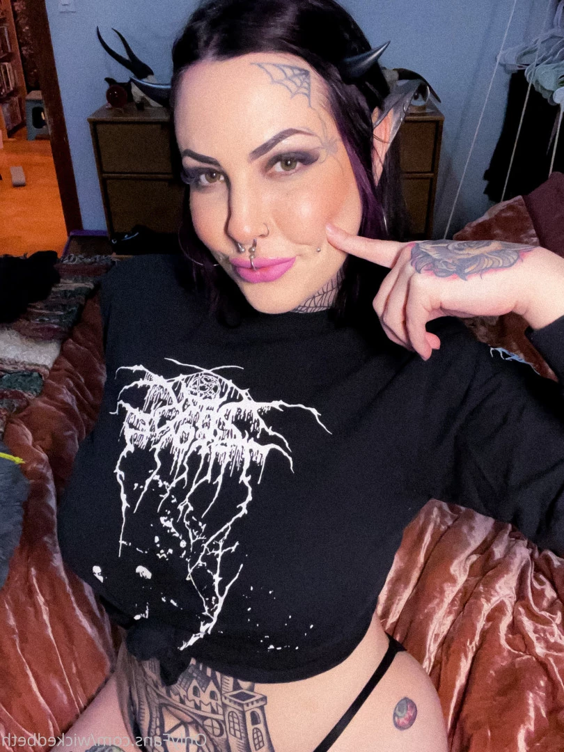 Backdoor Goth 🦇 [ bettyclark ] Onlyfans leaked photo 8815601 on Hotleaks.tv