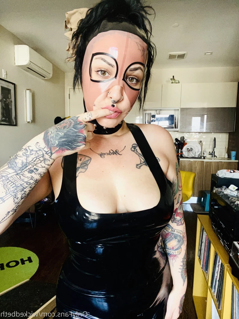 Backdoor Goth 🦇 [ bettyclark ] Onlyfans leaked photo 8817754 on Hotleaks.tv