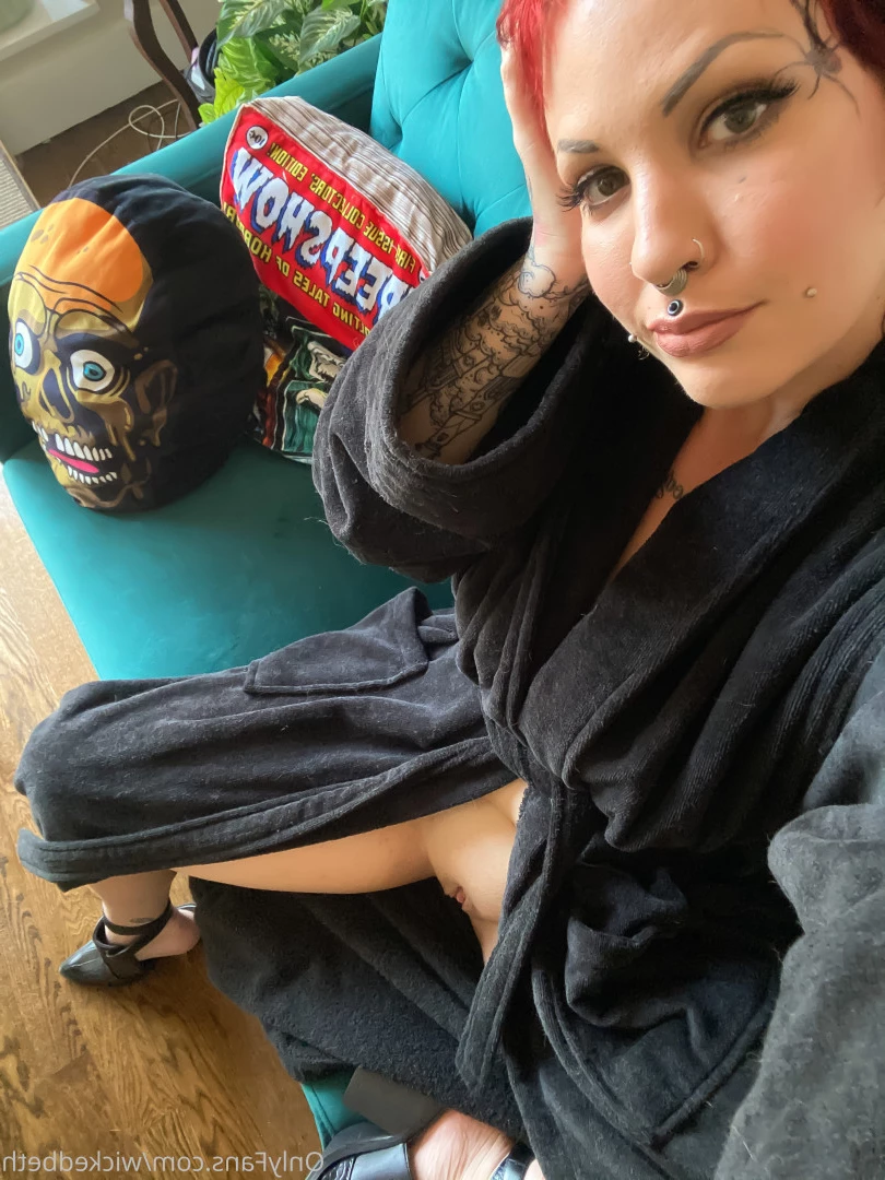 Backdoor Goth 🦇 [ bettyclark ] Onlyfans leaked photo 8821518 on Hotleaks.tv