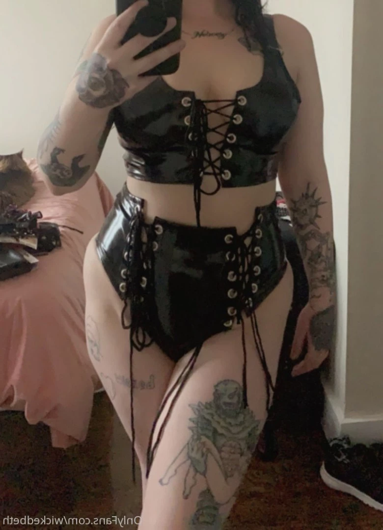 Backdoor Goth 🦇 [ bettyclark ] Onlyfans leaked photo 8828125 on Hotleaks.tv