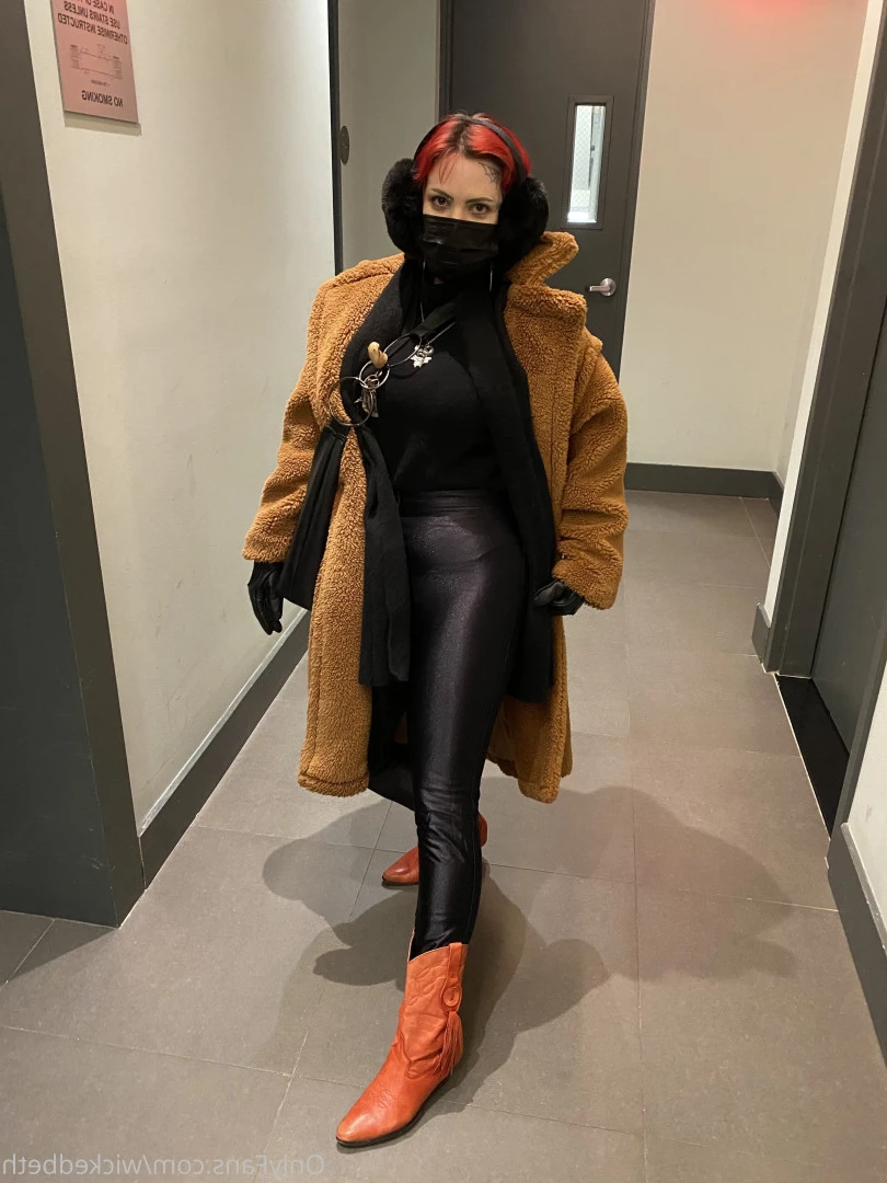 Backdoor Goth 🦇 [ bettyclark ] Onlyfans leaked photo 8830290 on Hotleaks.tv