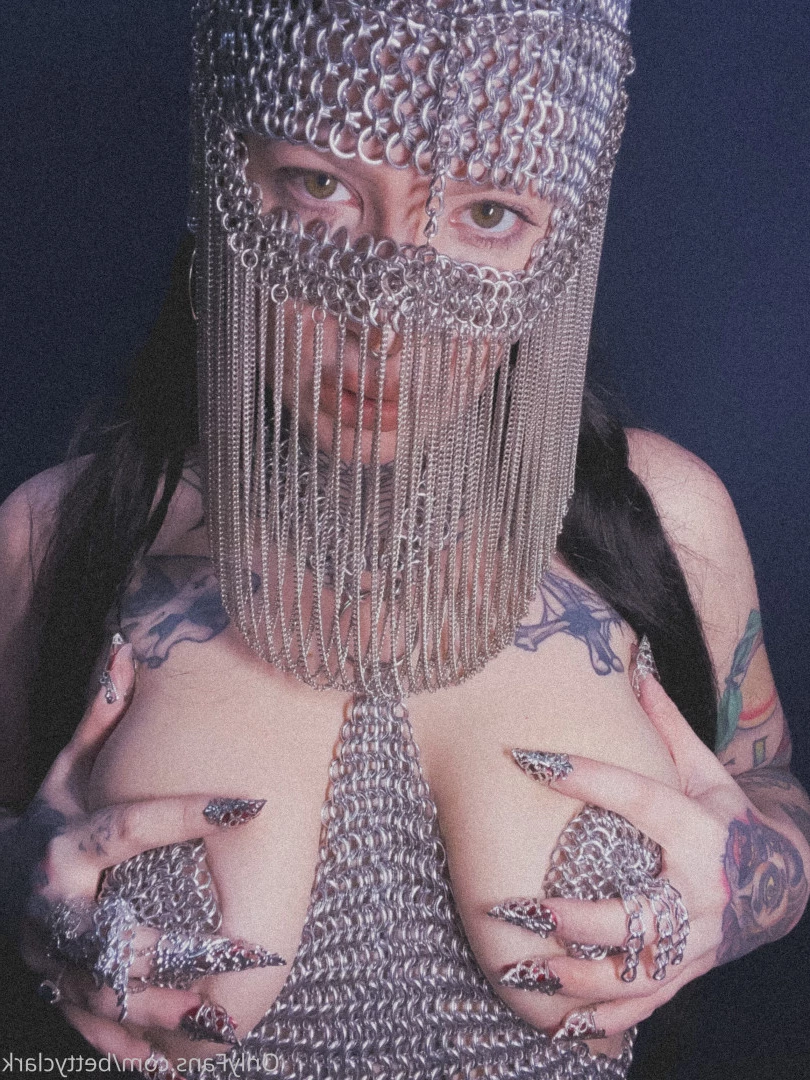 Backdoor Goth 🦇 [ bettyclark ] Onlyfans leaked photo 8843073 on Hotleaks.tv