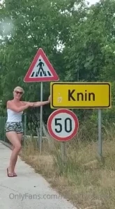 10479932