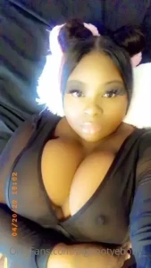 10479688