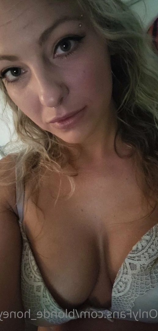 Amberly Trishelle [ blonde_honey22 ] Onlyfans leaked photo 8694489 on Hotleaks.tv