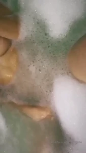 10477863