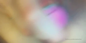 10477600