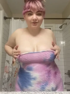 10474823