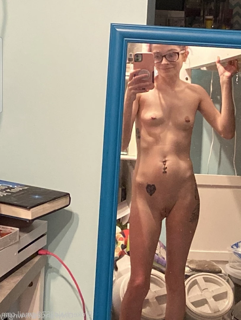 promote-a-hoe Onlyfans leaked photo 9012492 on Hotleaks.tv