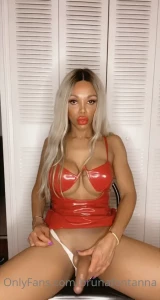 10472752