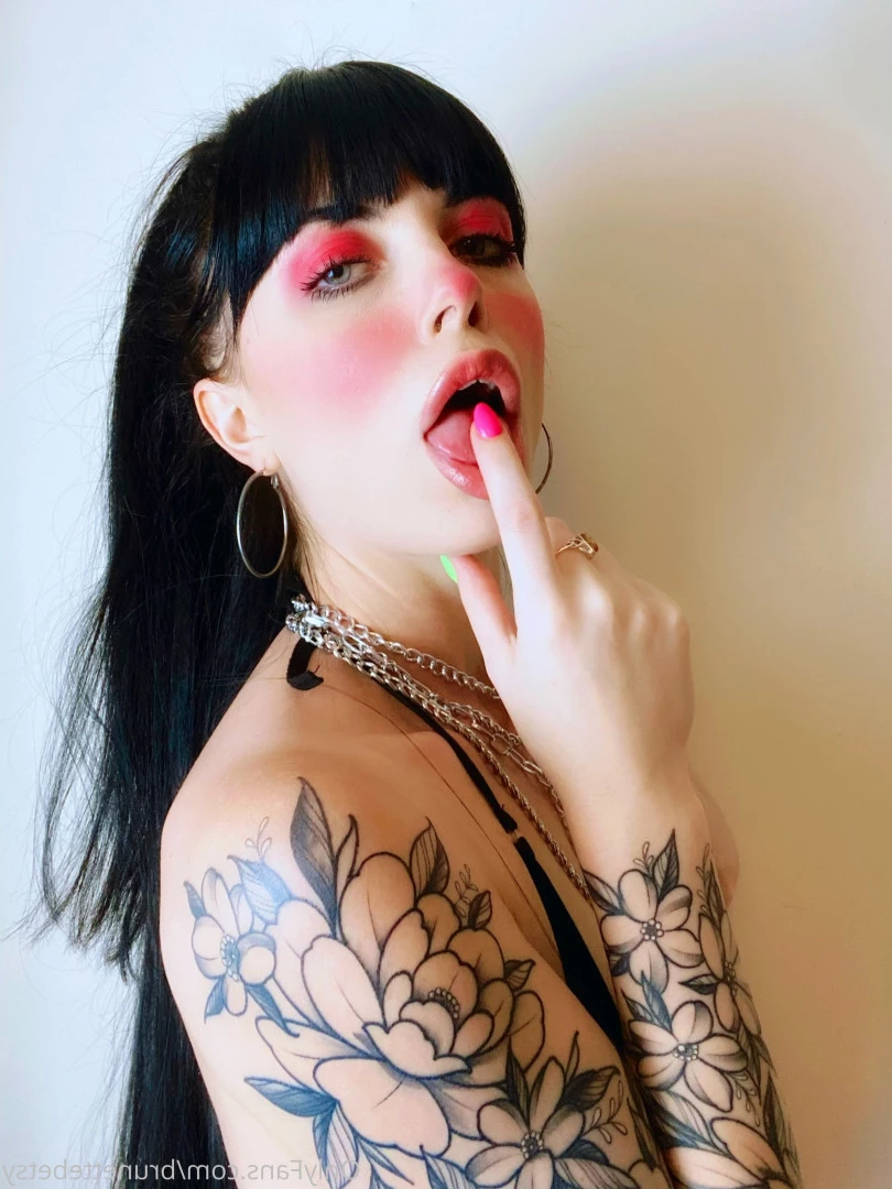 Miss Betsy [ brunettebetsy ] Onlyfans leaked photo 9135239 on Hotleaks.tv