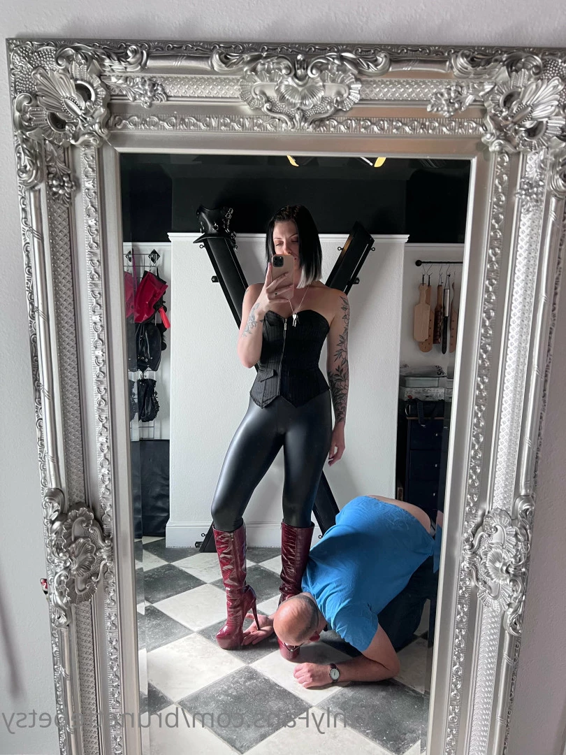 Miss Betsy [ brunettebetsy ] Onlyfans leaked photo 9135561 on Hotleaks.tv