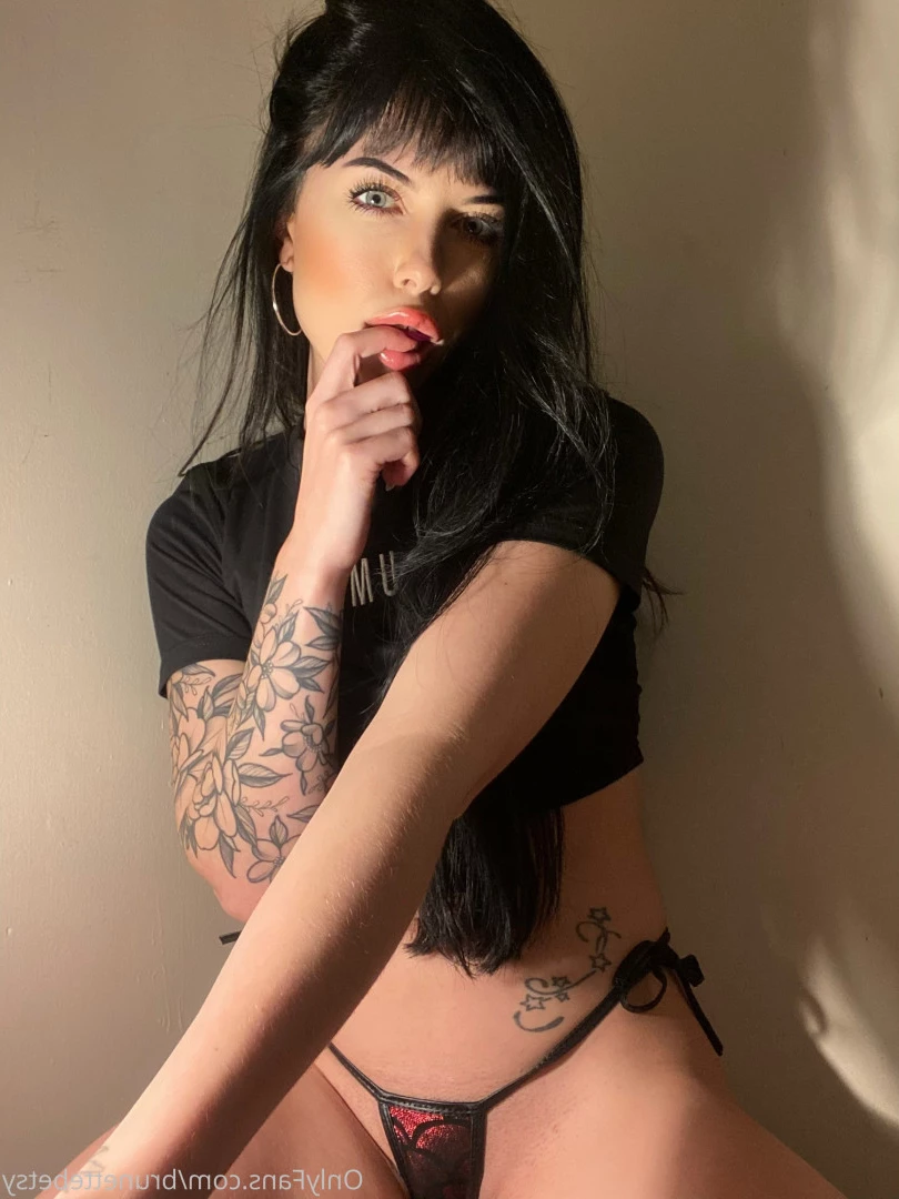 Miss Betsy [ brunettebetsy ] Onlyfans leaked photo 9135798 on Hotleaks.tv