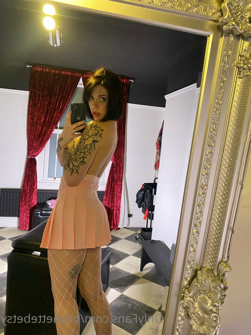 Miss Betsy [ brunettebetsy ] Onlyfans leaked photo 9135902 on Hotleaks.tv