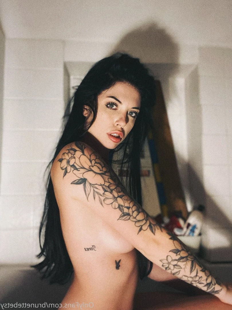 Miss Betsy [ brunettebetsy ] Onlyfans leaked photo 9136372 on Hotleaks.tv
