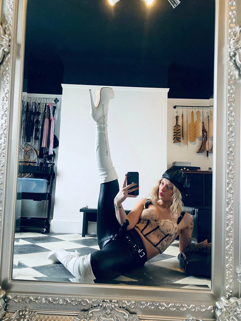 Miss Betsy [ brunettebetsy ] Onlyfans leaked photo 9136740 on Hotleaks.tv
