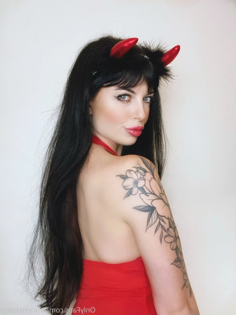 Miss Betsy [ brunettebetsy ] Onlyfans leaked photo 9136934 on Hotleaks.tv