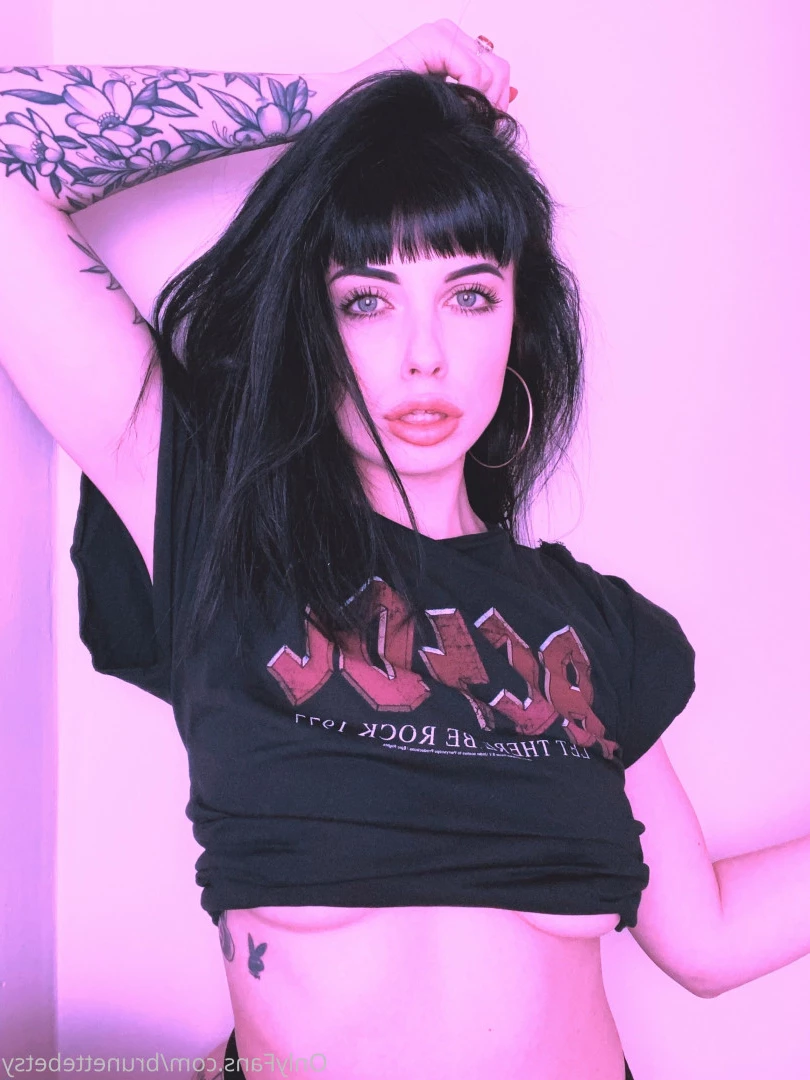 Miss Betsy [ brunettebetsy ] Onlyfans leaked photo 9137275 on Hotleaks.tv