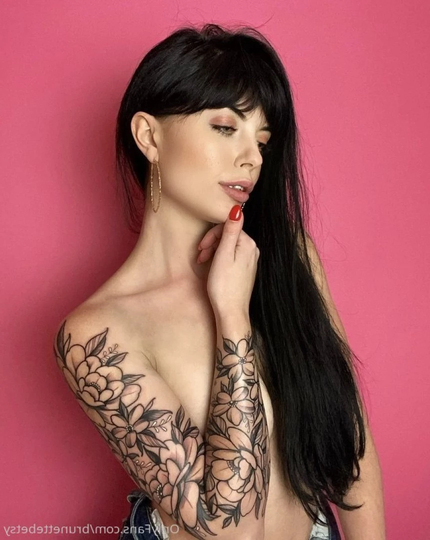 Miss Betsy [ brunettebetsy ] Onlyfans leaked photo 9137468 on Hotleaks.tv