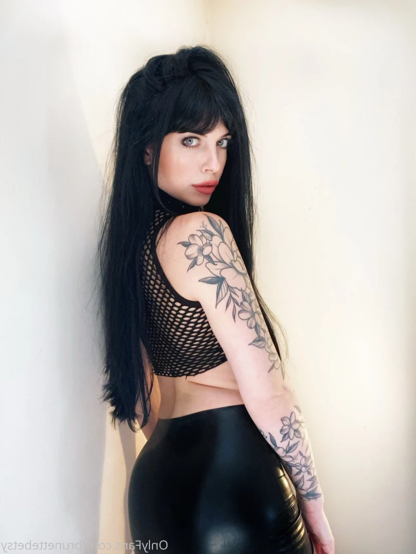 Miss Betsy [ brunettebetsy ] Onlyfans leaked photo 9137937 on Hotleaks.tv