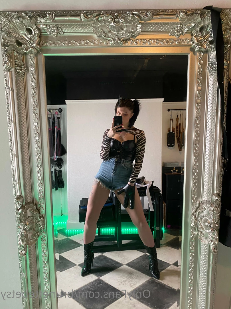 Miss Betsy [ brunettebetsy ] Onlyfans leaked photo 9138569 on Hotleaks.tv