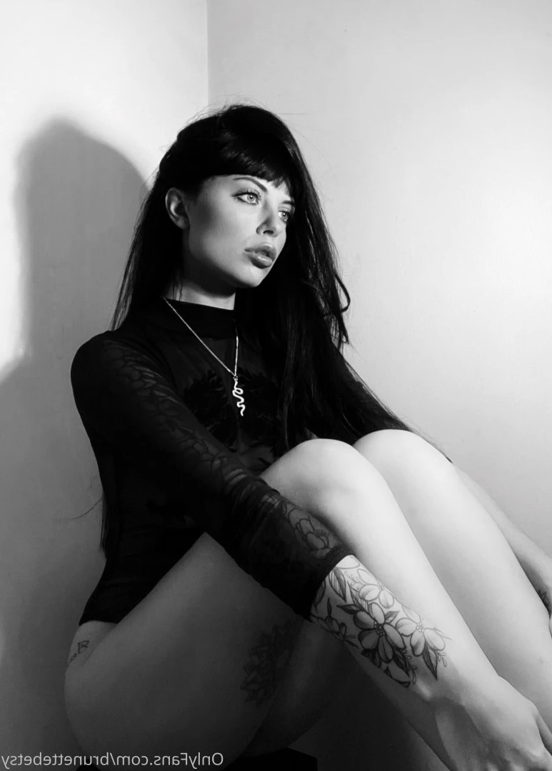 Miss Betsy [ brunettebetsy ] Onlyfans leaked photo 9139211 on Hotleaks.tv