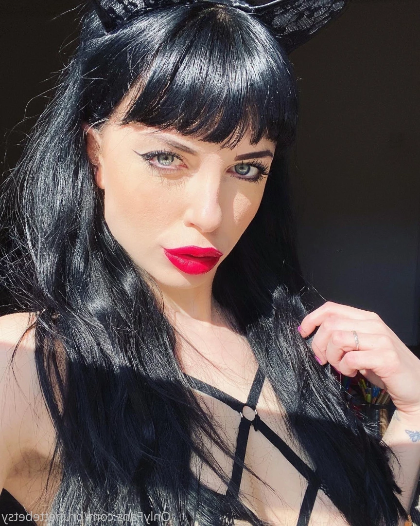 Miss Betsy [ brunettebetsy ] Onlyfans leaked photo 9139332 on Hotleaks.tv