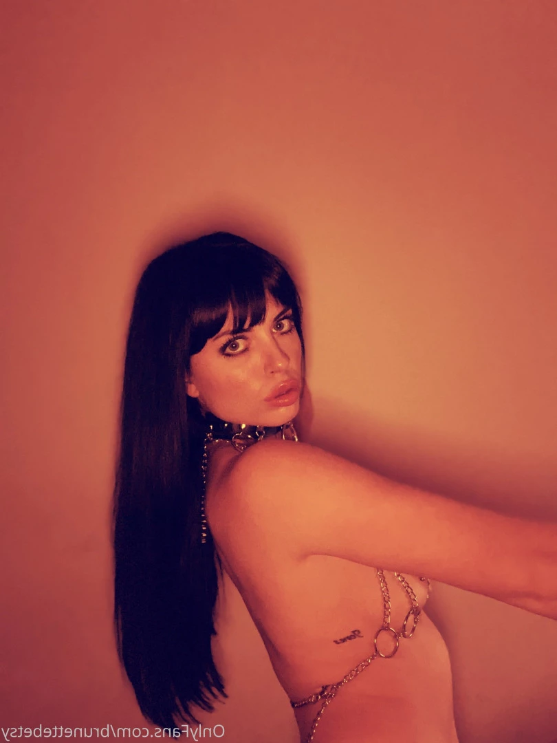 Miss Betsy [ brunettebetsy ] Onlyfans leaked photo 9139841 on Hotleaks.tv