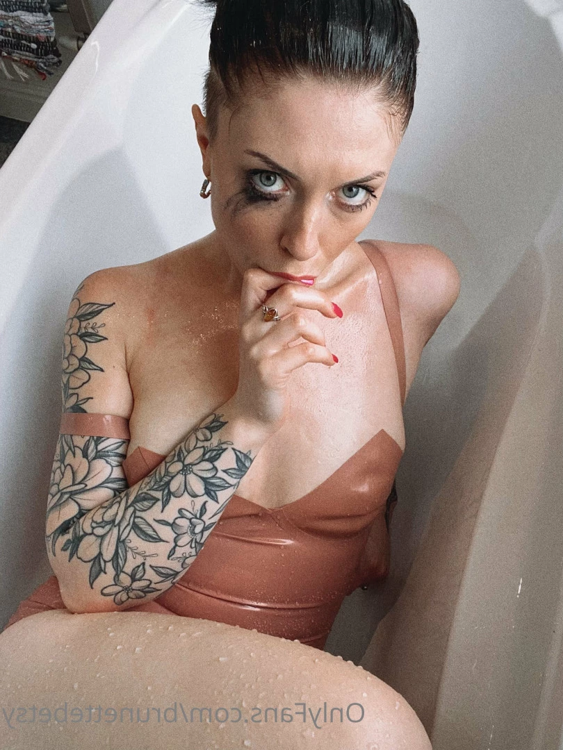 Miss Betsy [ brunettebetsy ] Onlyfans leaked photo 9140489 on Hotleaks.tv