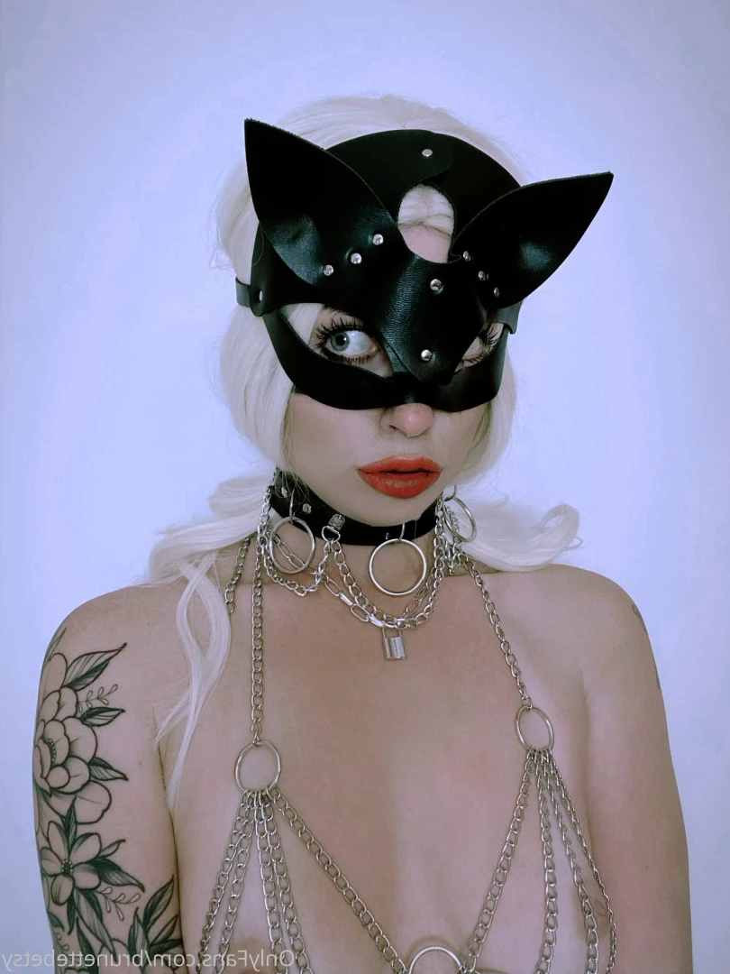 Miss Betsy [ brunettebetsy ] Onlyfans leaked photo 9142013 on Hotleaks.tv