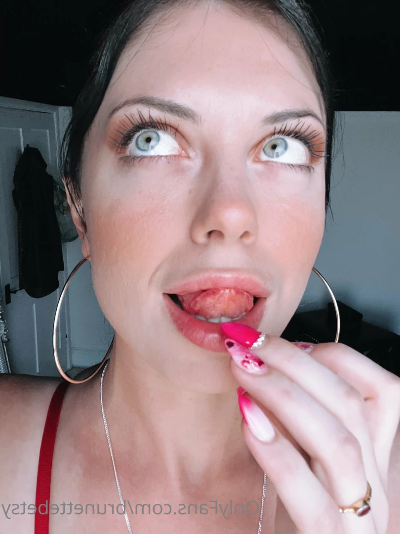 Miss Betsy [ brunettebetsy ] Onlyfans leaked photo 9142219 on Hotleaks.tv