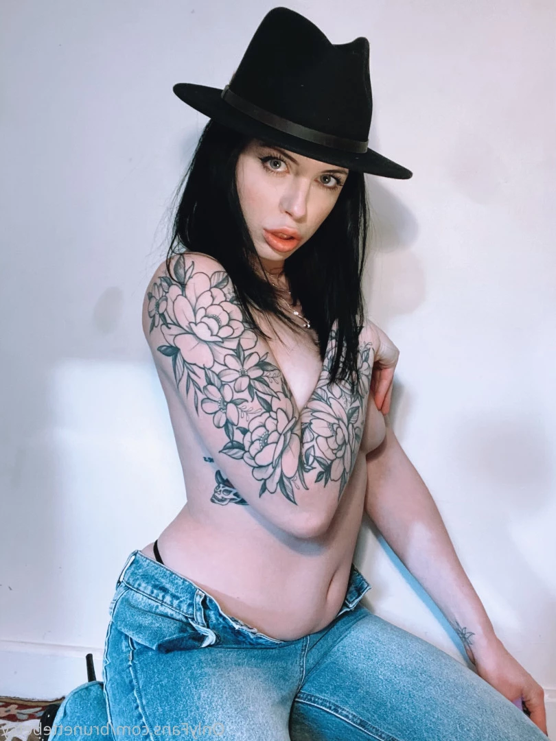 Miss Betsy [ brunettebetsy ] Onlyfans leaked photo 9142885 on Hotleaks.tv