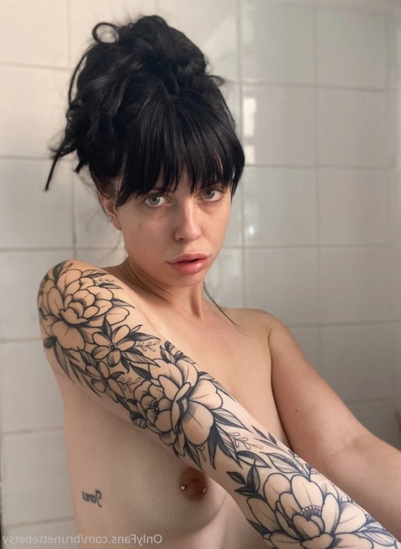 Miss Betsy [ brunettebetsy ] Onlyfans leaked photo 9142933 on Hotleaks.tv