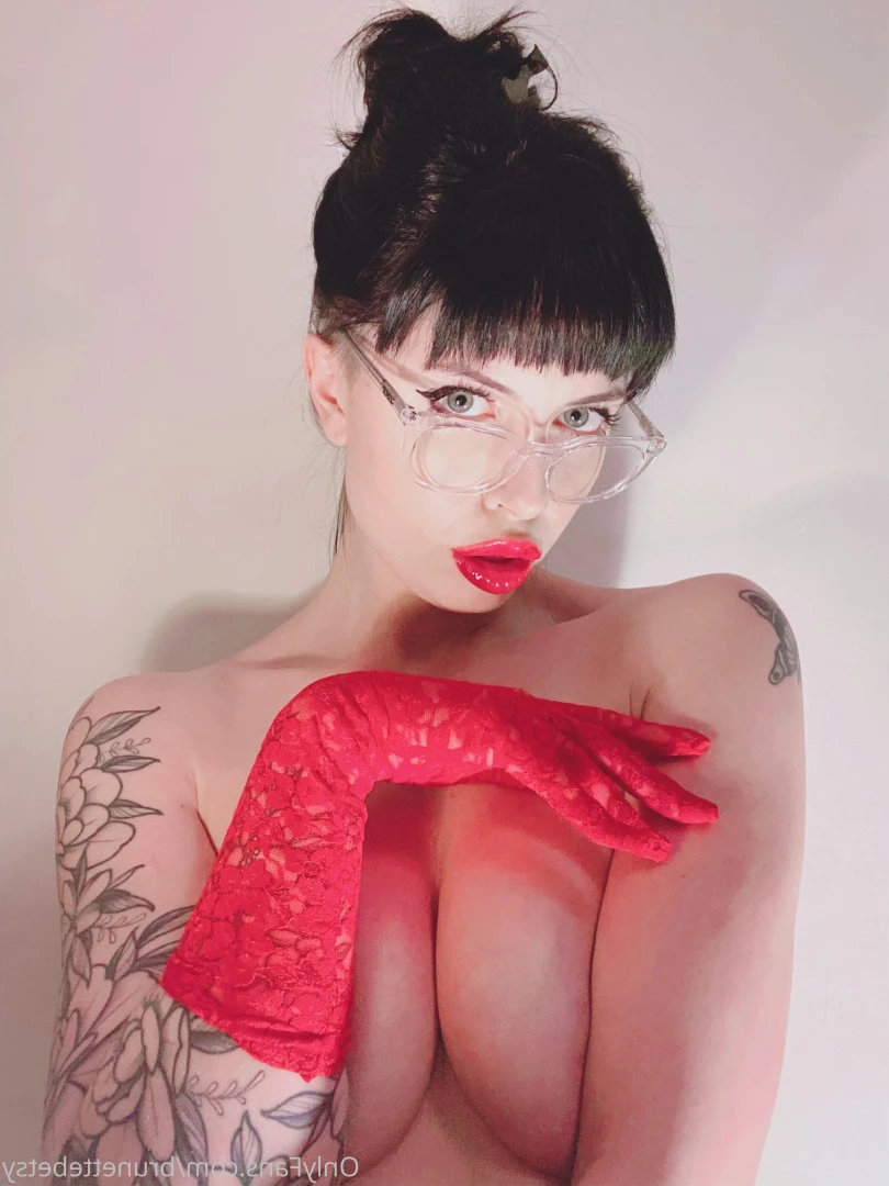 Miss Betsy [ brunettebetsy ] Onlyfans leaked photo 9143081 on Hotleaks.tv