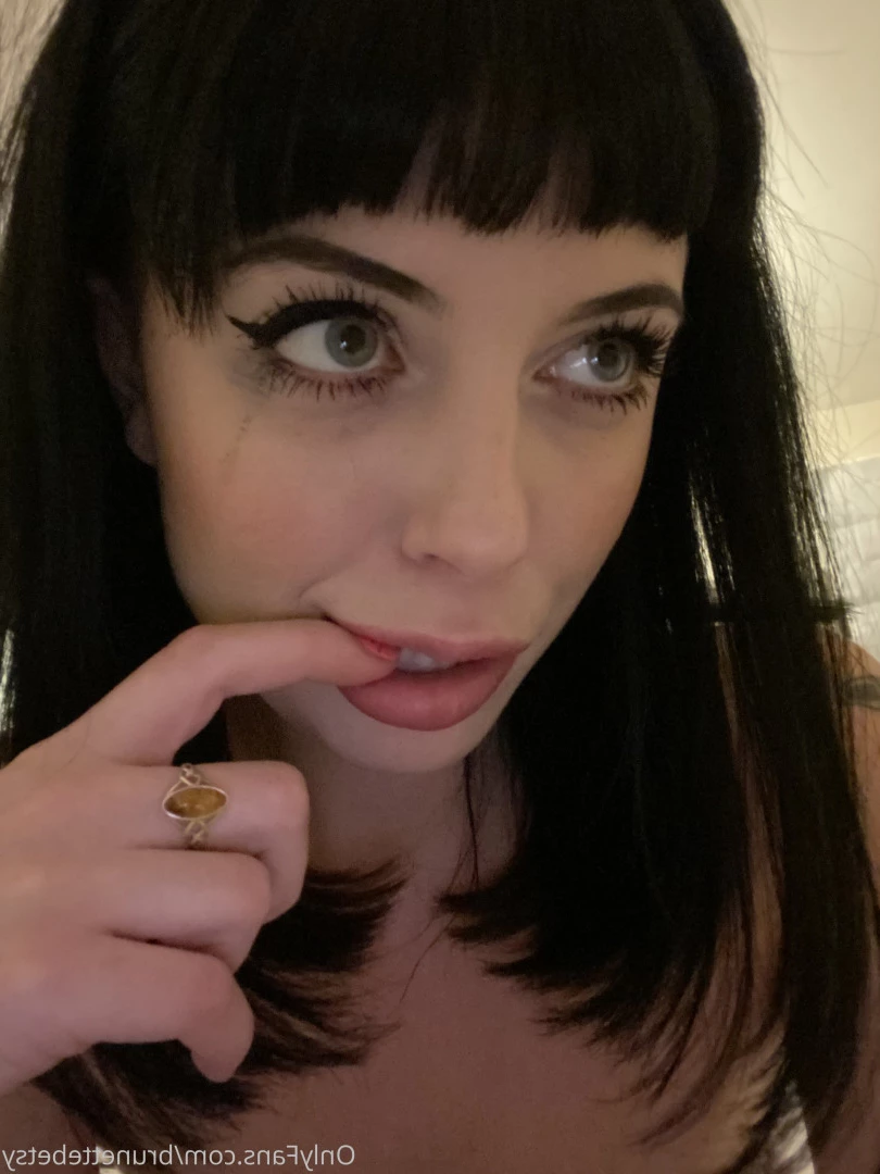 Miss Betsy [ brunettebetsy ] Onlyfans leaked photo 9143326 on Hotleaks.tv