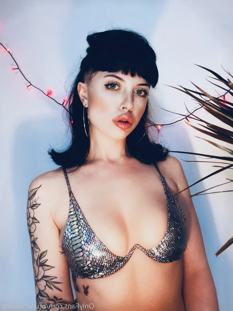 Miss Betsy [ brunettebetsy ] Onlyfans leaked photo 9143365 on Hotleaks.tv