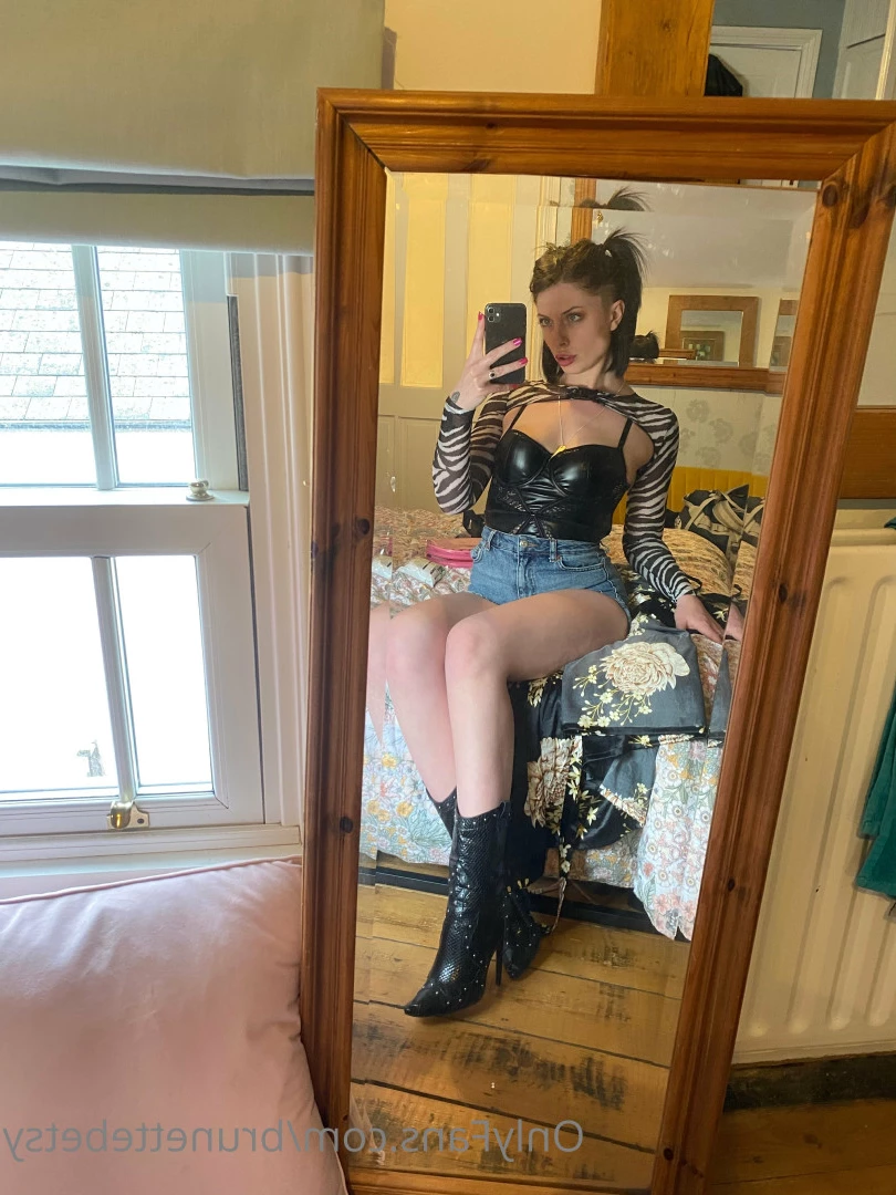 Miss Betsy [ brunettebetsy ] Onlyfans leaked photo 9144455 on Hotleaks.tv