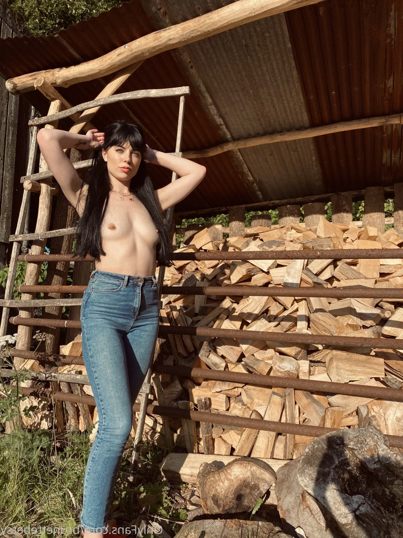 Miss Betsy [ brunettebetsy ] Onlyfans leaked photo 9144608 on Hotleaks.tv