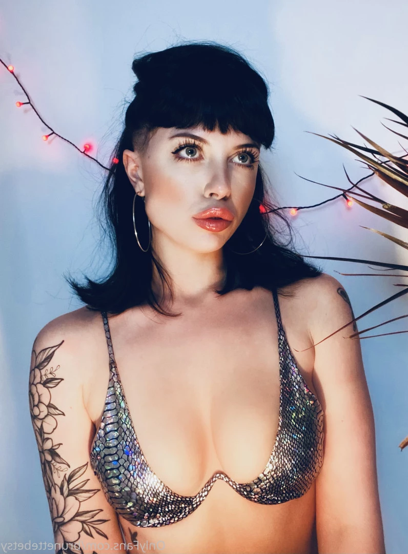 Miss Betsy [ brunettebetsy ] Onlyfans leaked photo 9144884 on Hotleaks.tv