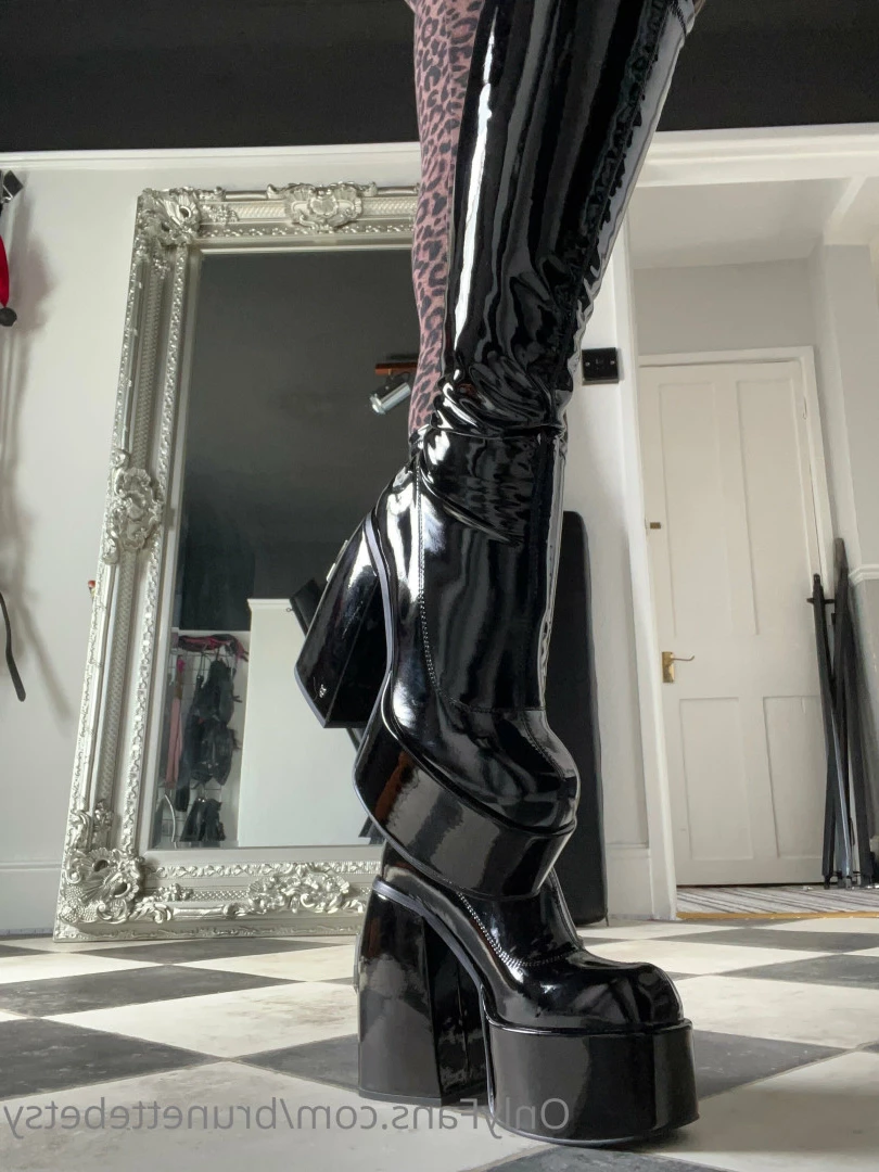 Miss Betsy [ brunettebetsy ] Onlyfans leaked photo 9145650 on Hotleaks.tv