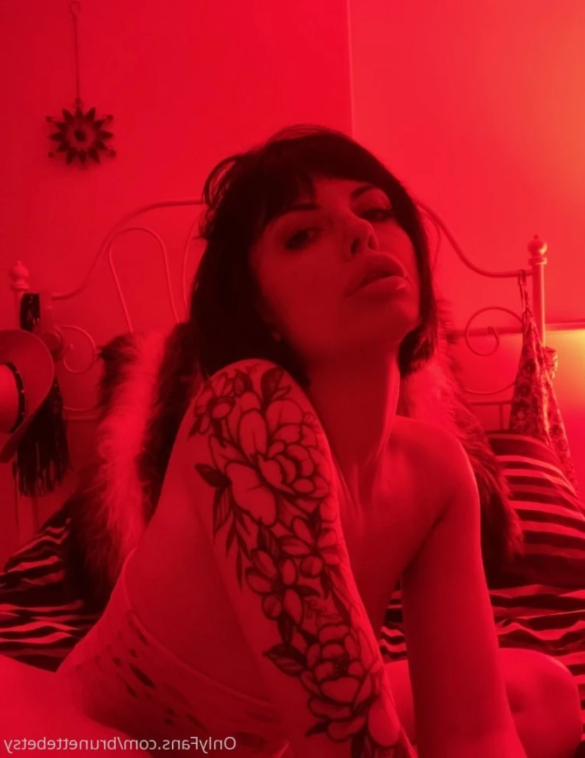 Miss Betsy [ brunettebetsy ] Onlyfans leaked photo 9145888 on Hotleaks.tv