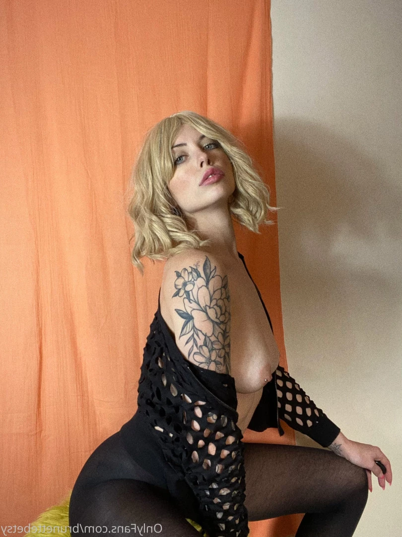 Miss Betsy [ brunettebetsy ] Onlyfans leaked photo 9145971 on Hotleaks.tv