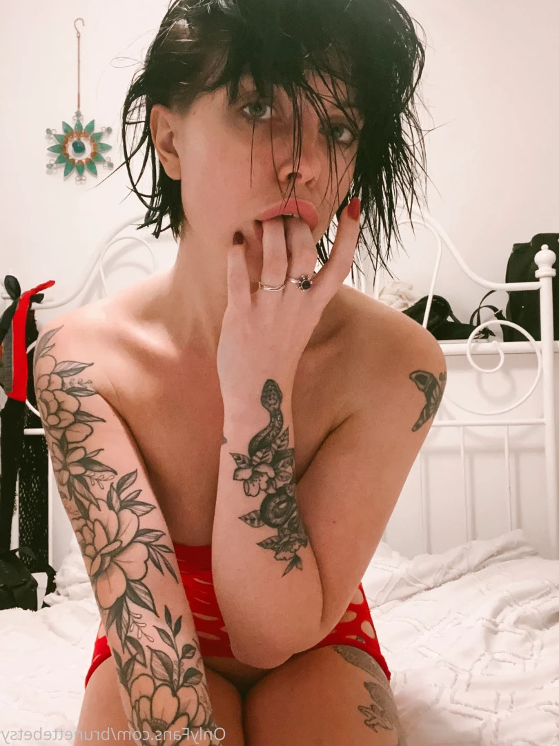 Miss Betsy [ brunettebetsy ] Onlyfans leaked photo 9148022 on Hotleaks.tv