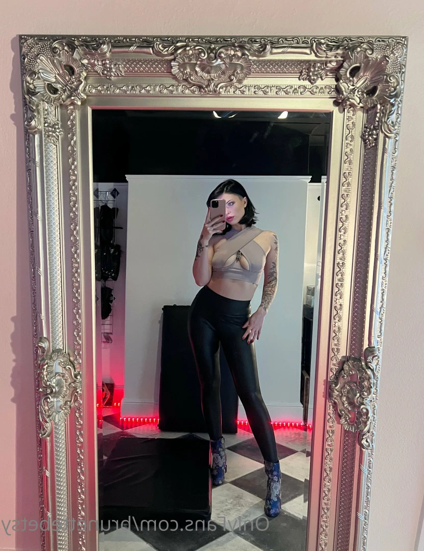 Miss Betsy [ brunettebetsy ] Onlyfans leaked photo 9148542 on Hotleaks.tv